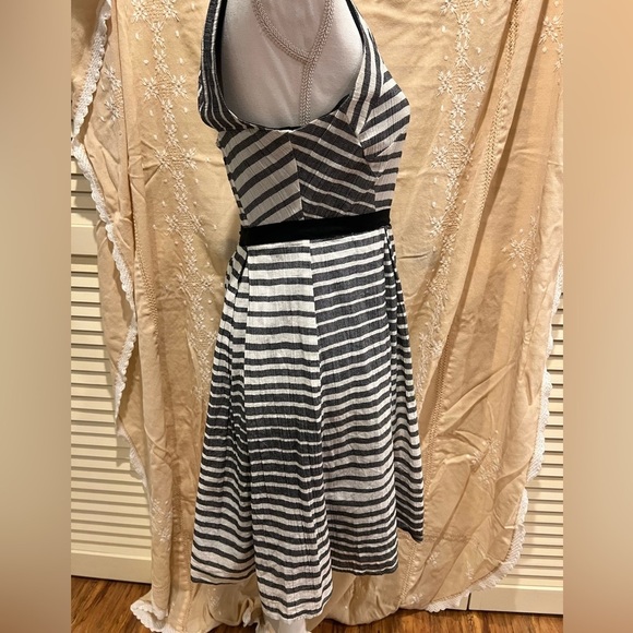 Anthropologie Eva Franco striped keyhole dress - Picture 3 of 9